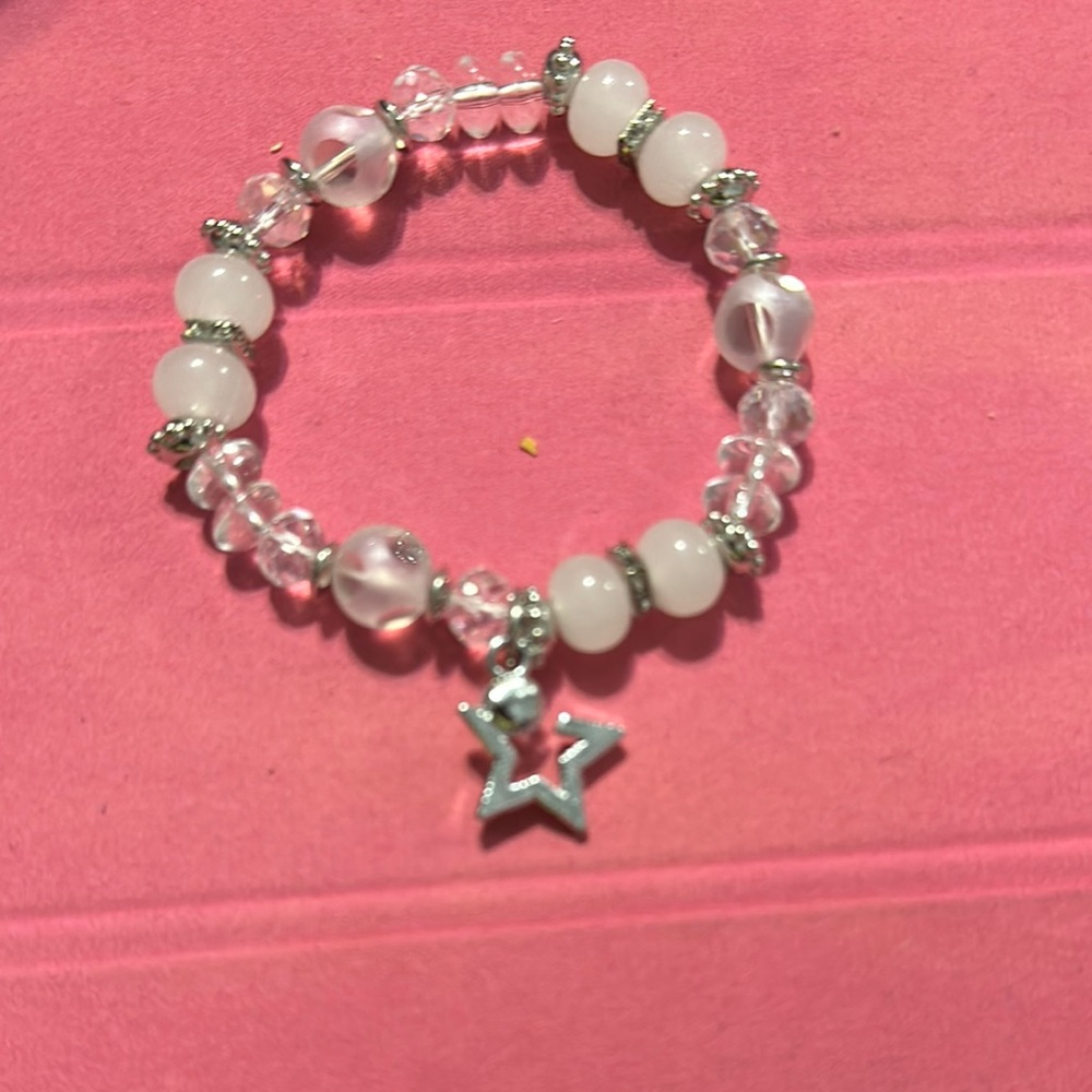 Elegant Beaded Bracelet with Star Charm